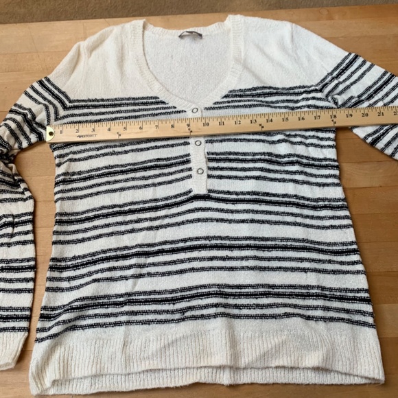 Soft and stylish striped sweater from Lilla P - Picture 4 of 8